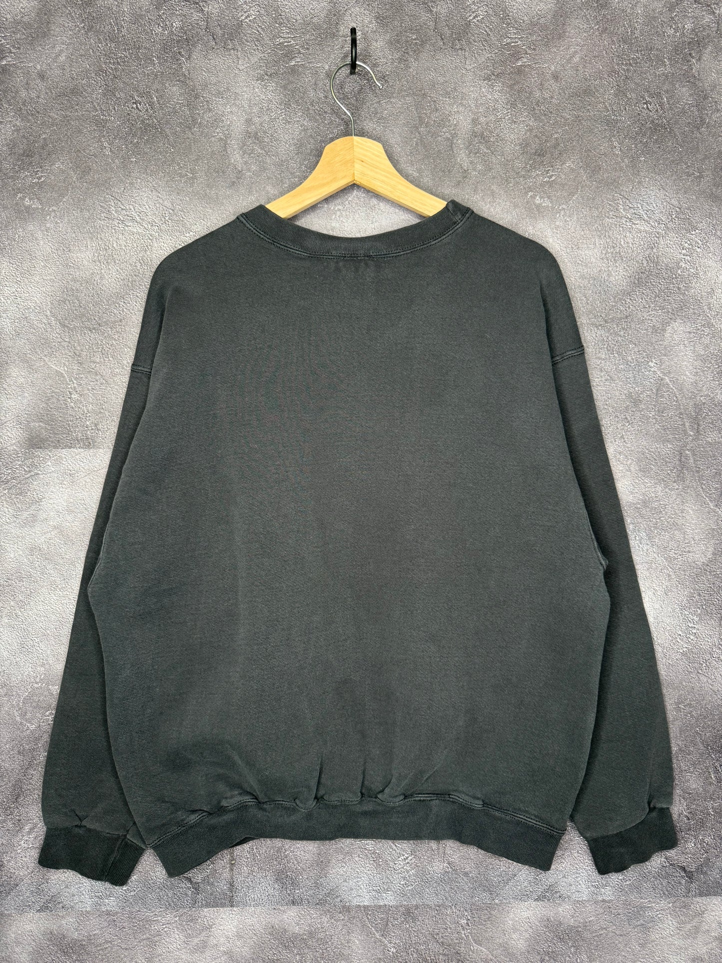 90's Black Nike Essential Sweatshirt M