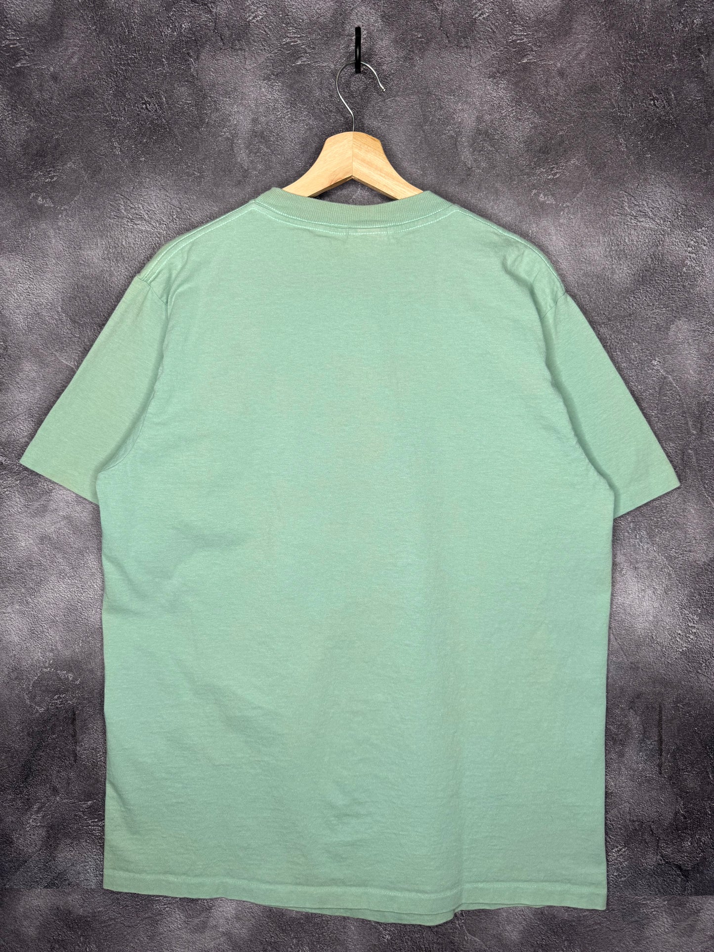 1995 Looney Tunes Bugs Bunny Donald Duck Rollerskating Tee XL