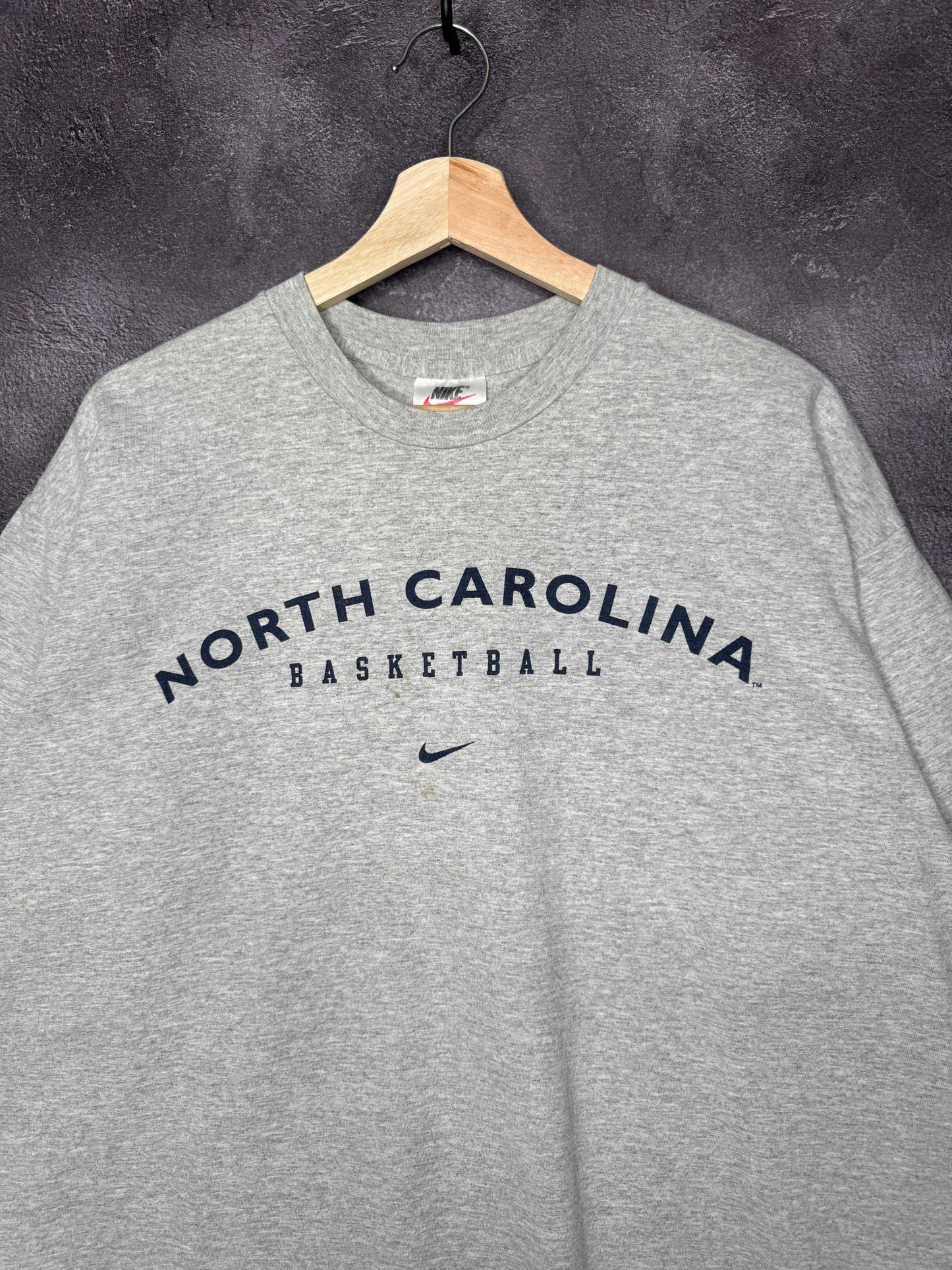 90's North Carolina Basketball Centerswoosh Tee L