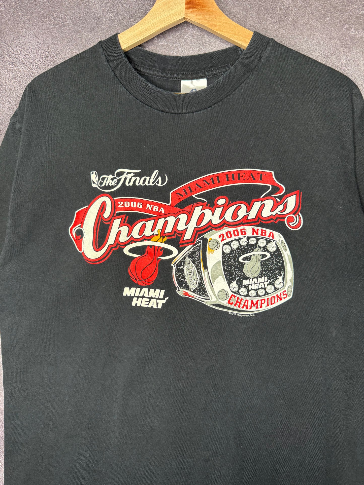2006 Miami Heat NBA Finals Champions Ring Tee L
