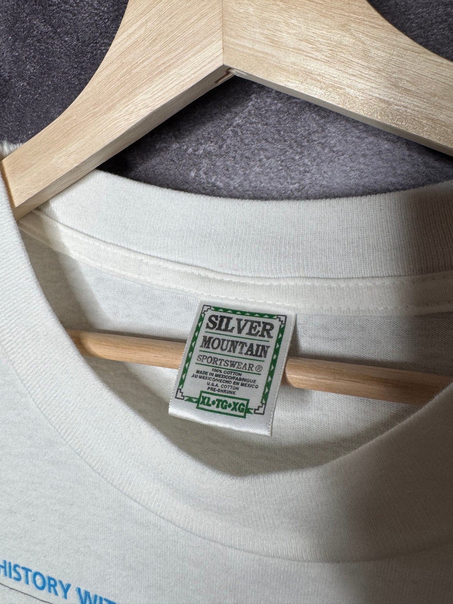 1999 San Antonio Express News Duncan Robinson Tee XL