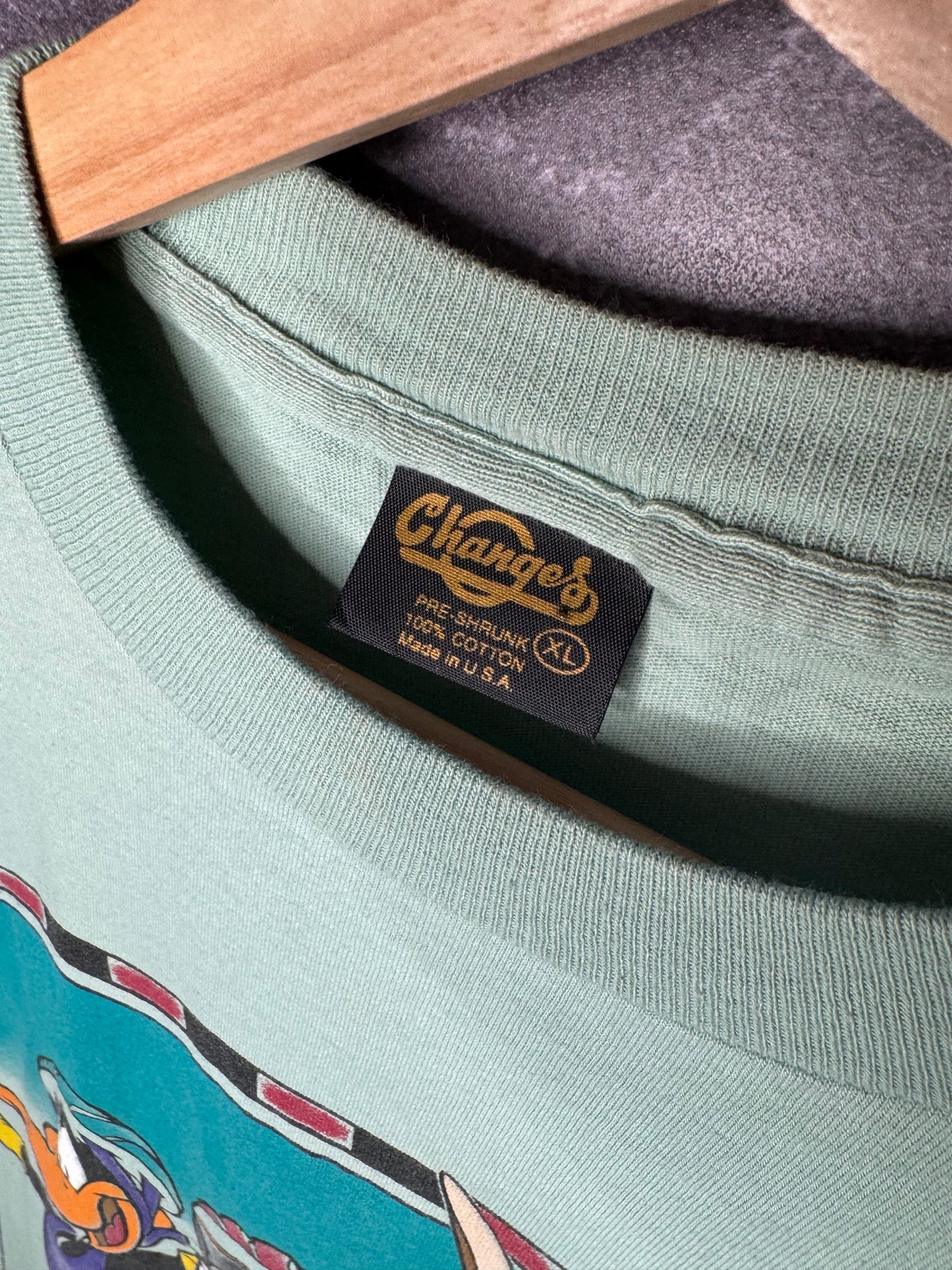 1995 Looney Tunes Bugs Bunny Donald Duck Rollerskating Tee XL