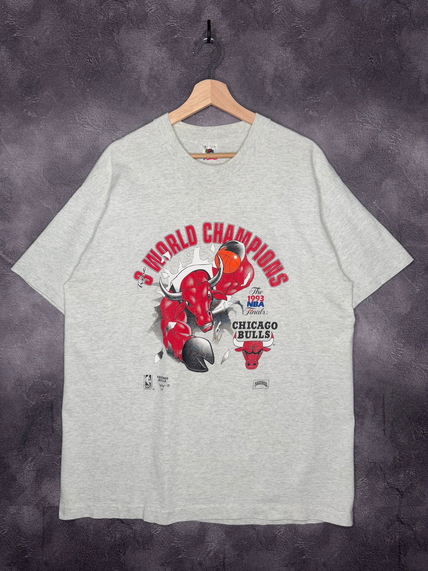 1993 Chicago Bulls NBA Finals Champions Bull Breakthrough Tee XL