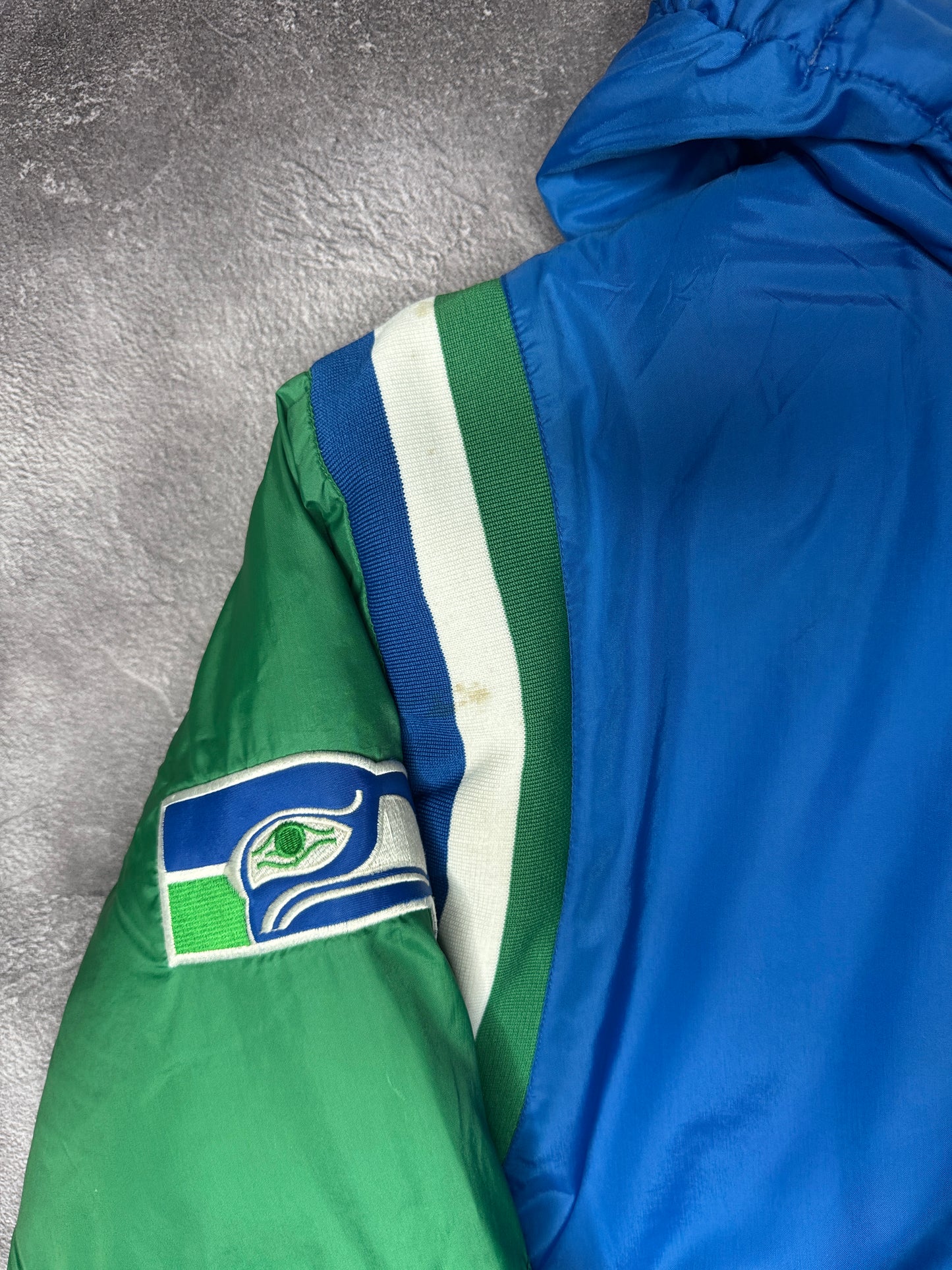 90s Seattle Seahawks NFL Retro Logo Puffer Jacket M