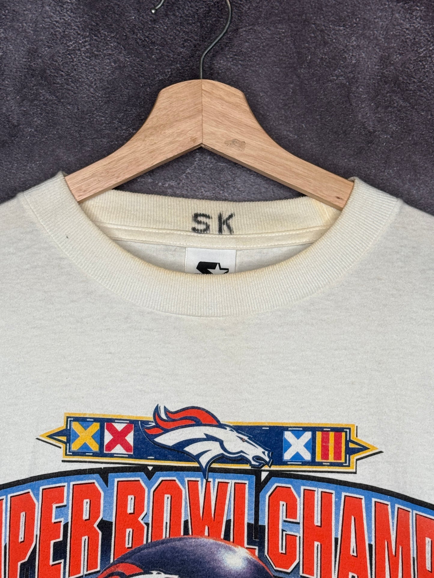 1998 Denver Broncos Super Bowl Champions Team Photo Tee 2XL