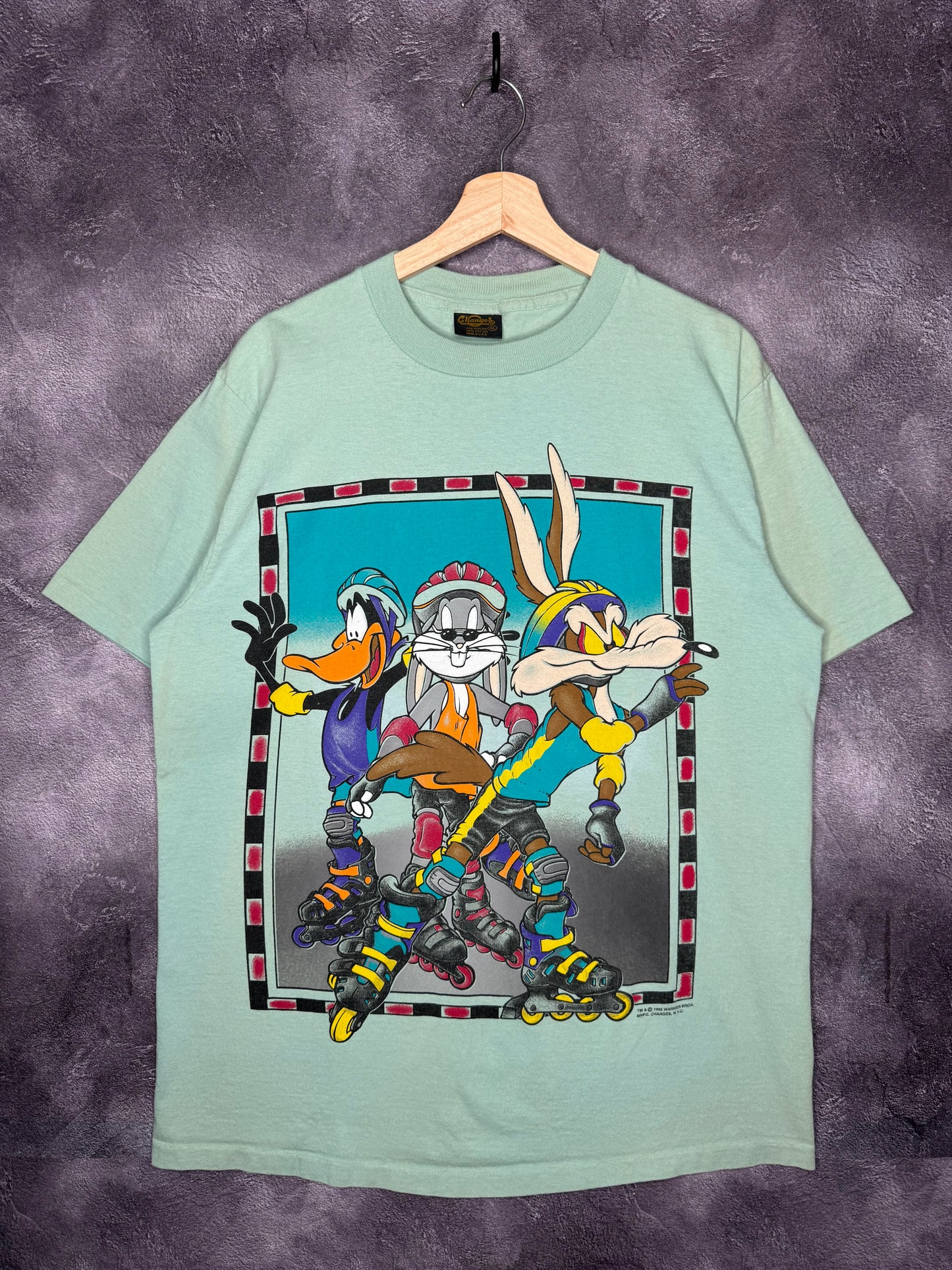 1995 Looney Tunes Bugs Bunny Donald Duck Rollerskating Tee XL
