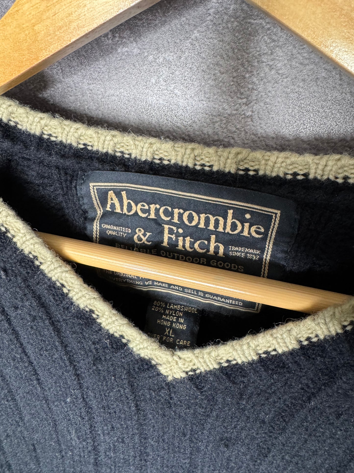 Y2K Abercrombie & Fitch V-neck knit Sweatshirt M
