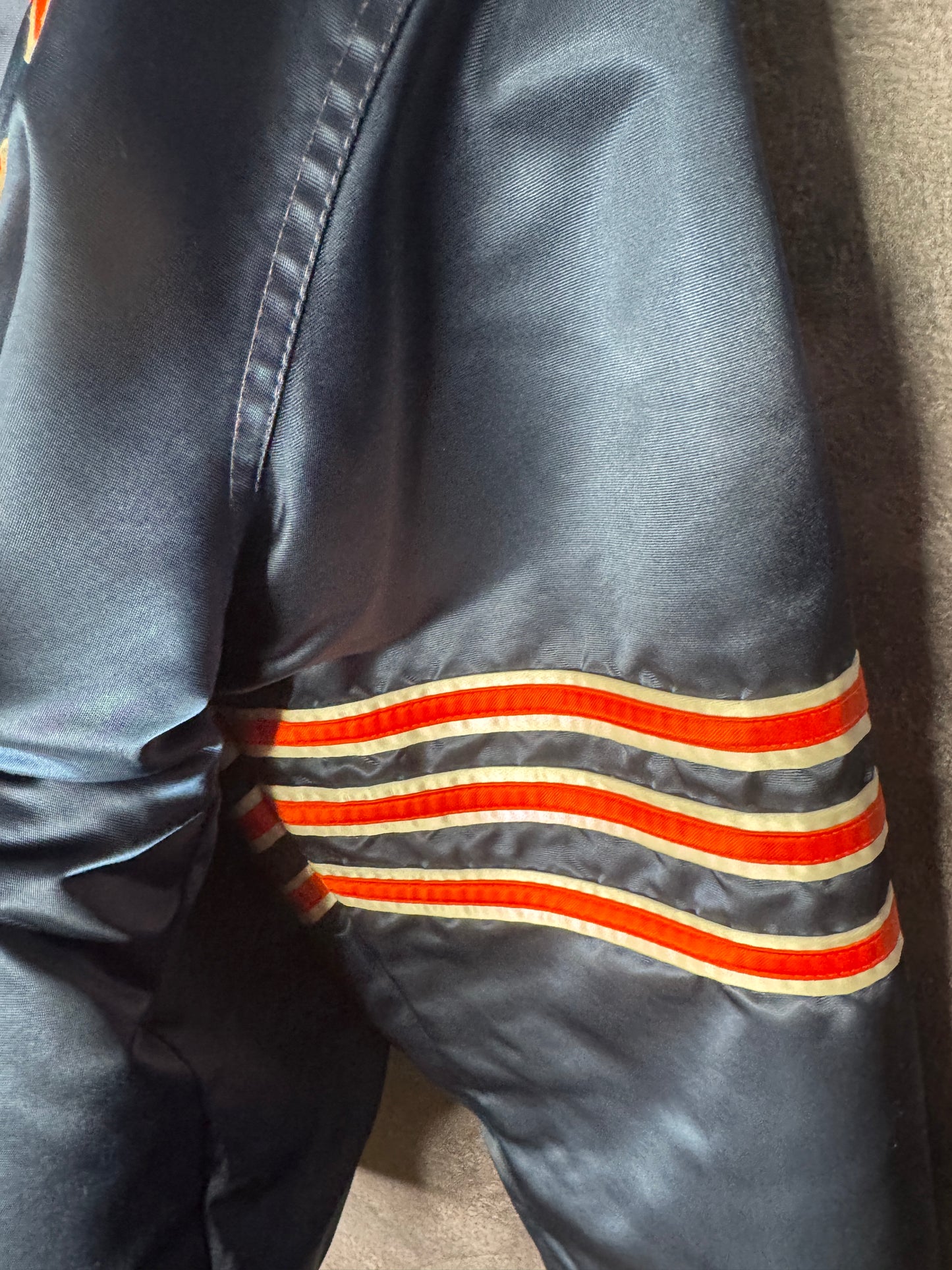 90s Chicago Bears Starter Satin Bomber Jacket L