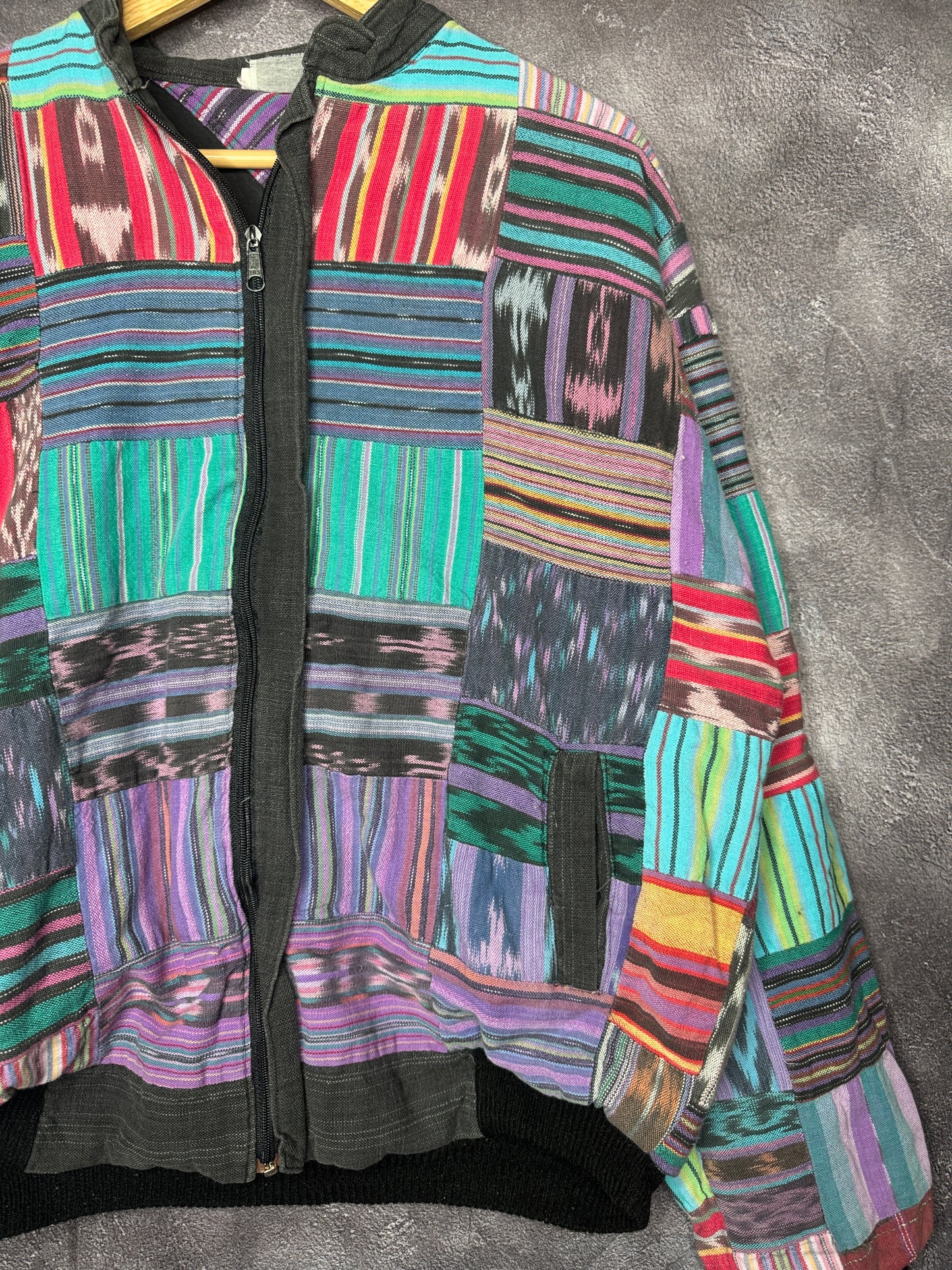 90s Colorful Line Patterns Art Zip Up Jacket L