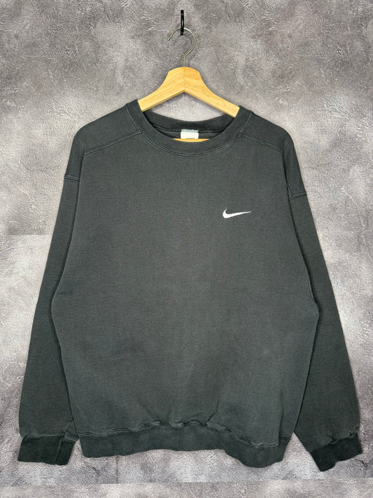 90's Black Nike Essential Sweatshirt M