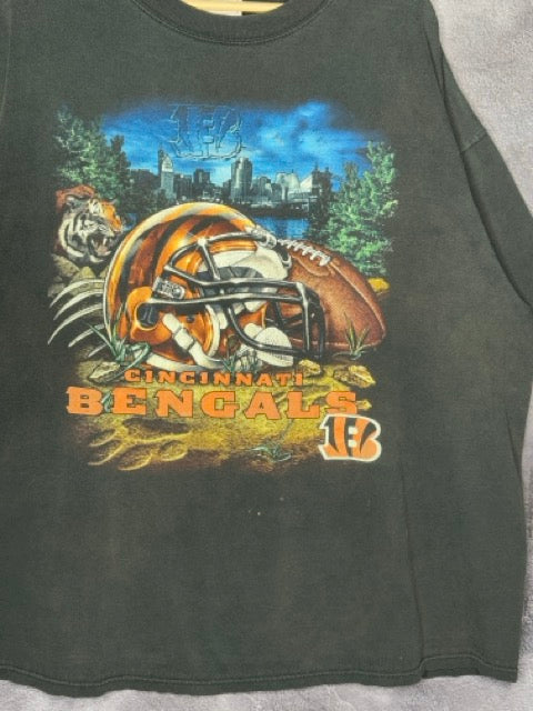 90s Cincinnati Bengals NFL Big Helmet City Graphic Tee 3XL